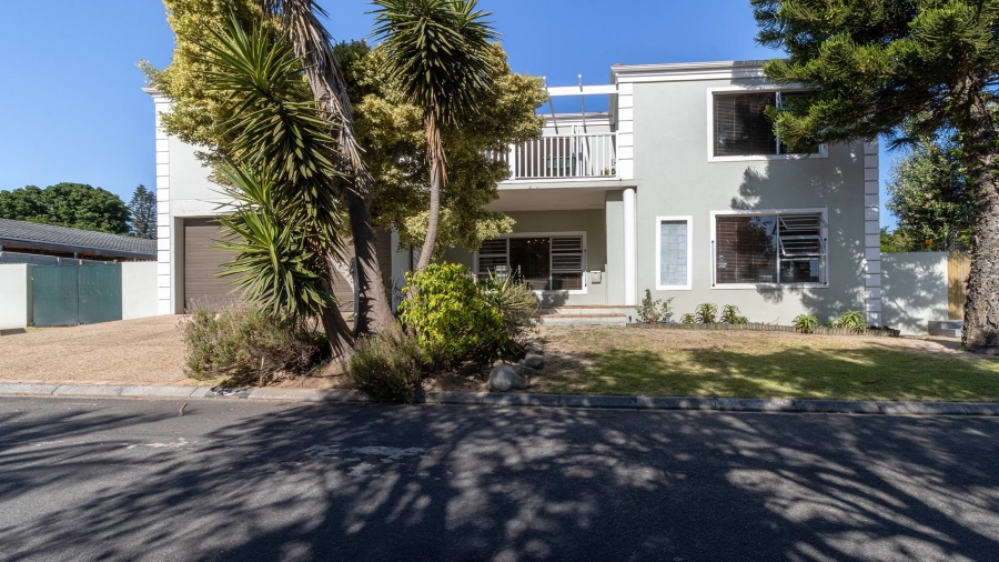 5 Bedroom Property for Sale in Northgate Western Cape